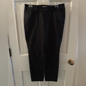 Old Navy Black Cropped Pants Size 6 *